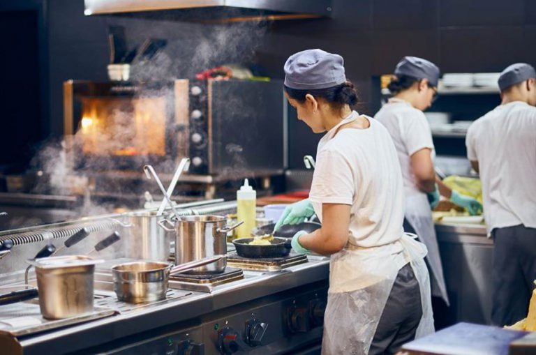 Will The Shift From Brick-and-Mortar Restaurant To Dark Kitchen Be Cost-Effective-featured Image
