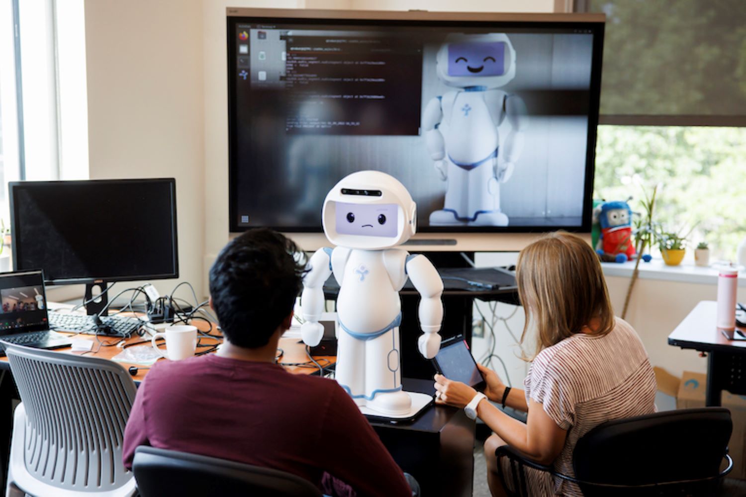 Indiana University students study robot